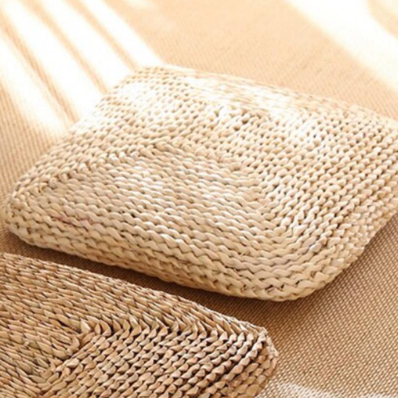 Coussin carré en rotin clair 3827-f58e8b.jpeg