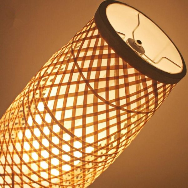 Lampadaire en rotin de forme ovale lampadaire en rotin de forme ovale 3