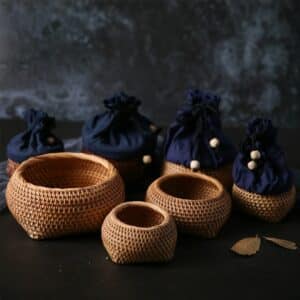 Petite boîte de rangement en rotin