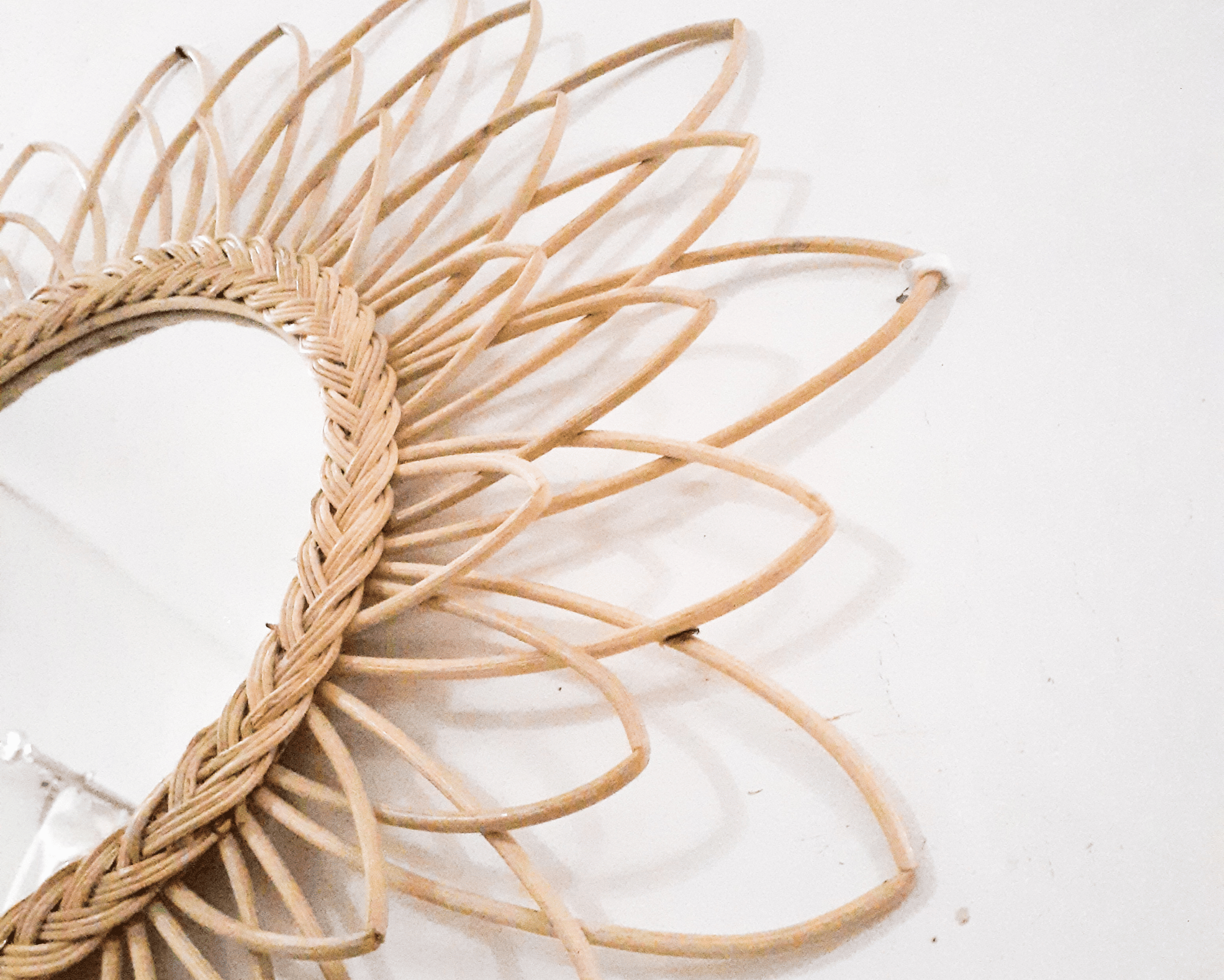 Décoration rotin murale, 10 solutions pour habiller vos murs • Le