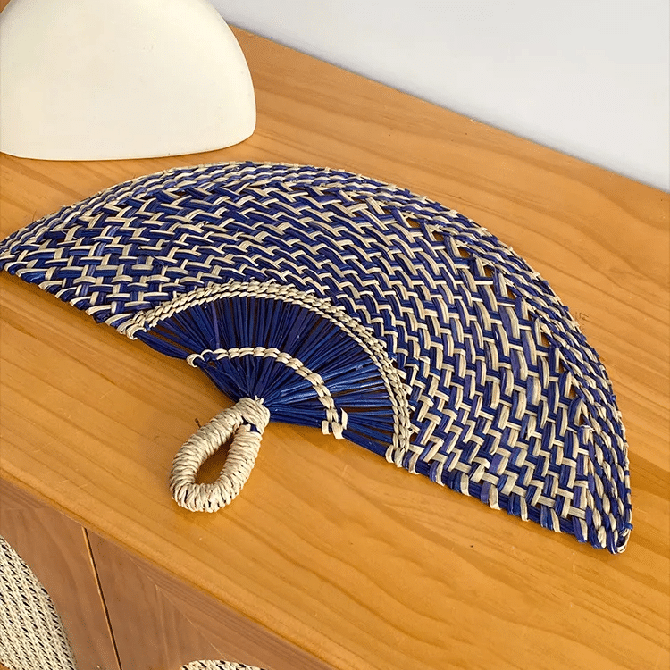 Éventail Bleu en Rotin Tissé Accessoire Décoration en Rotin en Forme d'Éventail