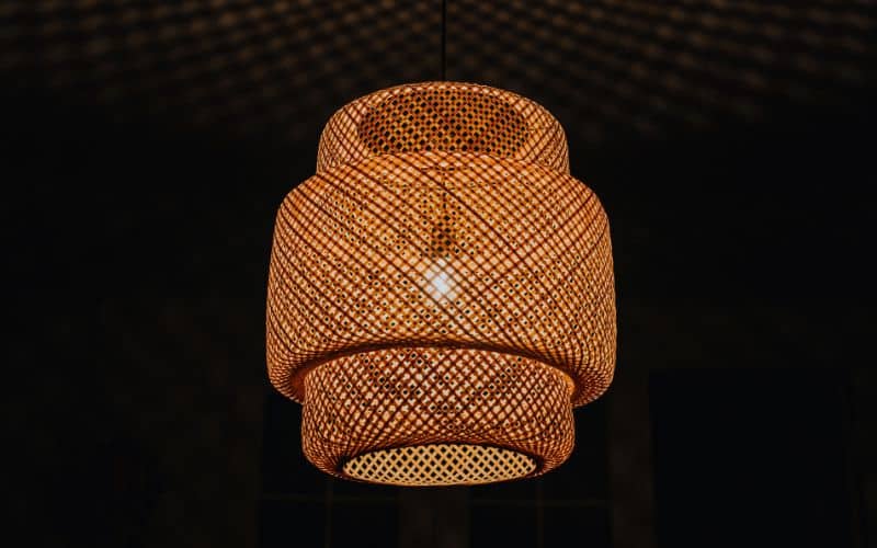 Plafonniers en rotin : pour quel type d'espace sont-ils idéaux ? Plafonniers en rotin : pour quel type d'espace sont-ils idéaux ? L'univers de la décoration d'intérieur plafonniers rotin type espace ideaux 4