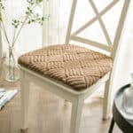 Coussin Chaise Effet Rotin Confortable et Épais sur une chaise