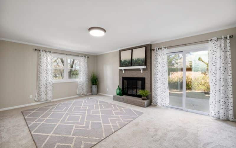 Créez un espace unique avec un tapis rotin carré : idées de décoration et inspirations Créez un espace unique avec un tapis rotin carré : idées de décoration et inspirations L'univers de la décoration d'intérieur creez espace unique tapis rotin carre idees decoration inspirations 4