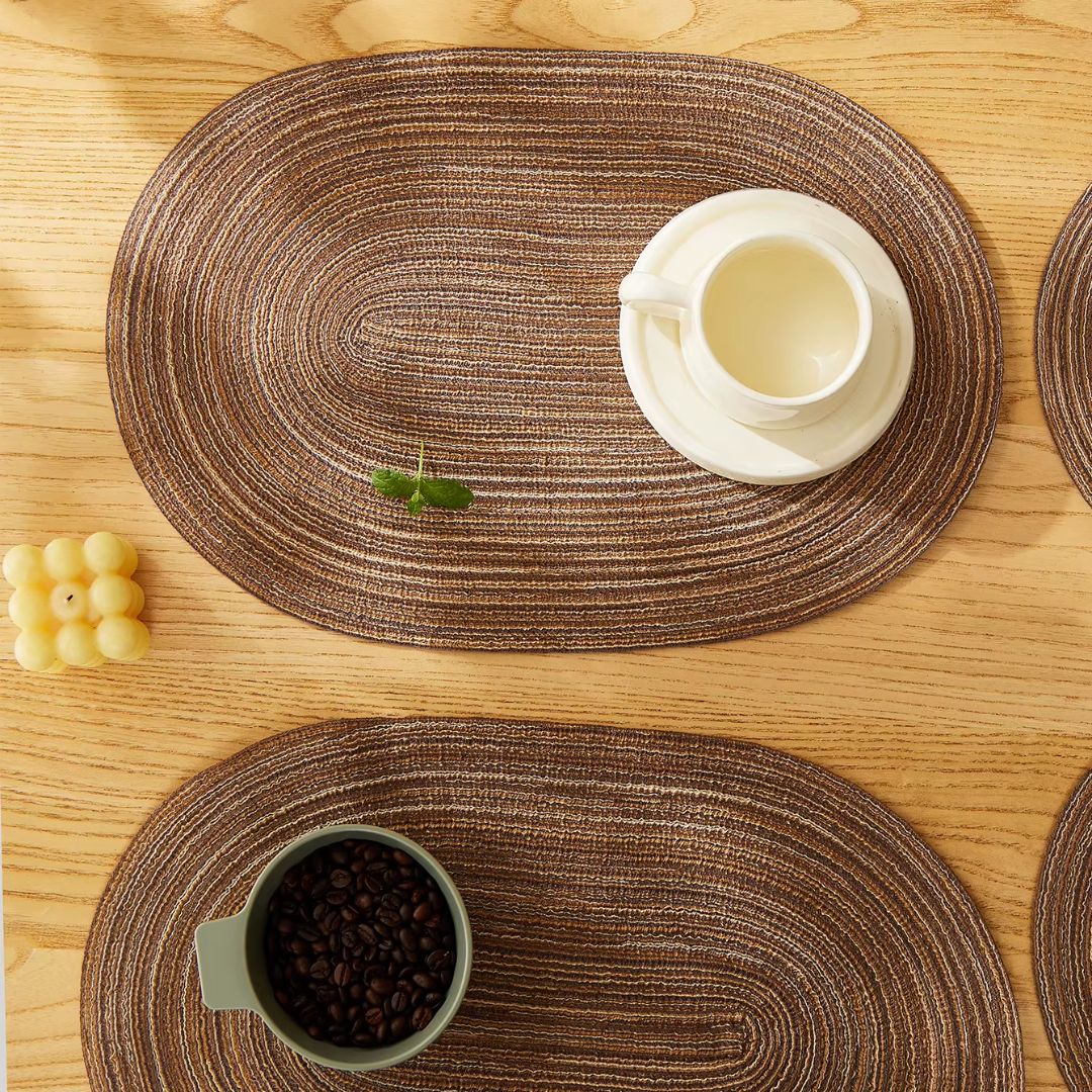 Lot de 4 Sets de Table Effet Paille Chics et Ovales Lot de 4 Sets de Table Effet Paille Chics et Ovales