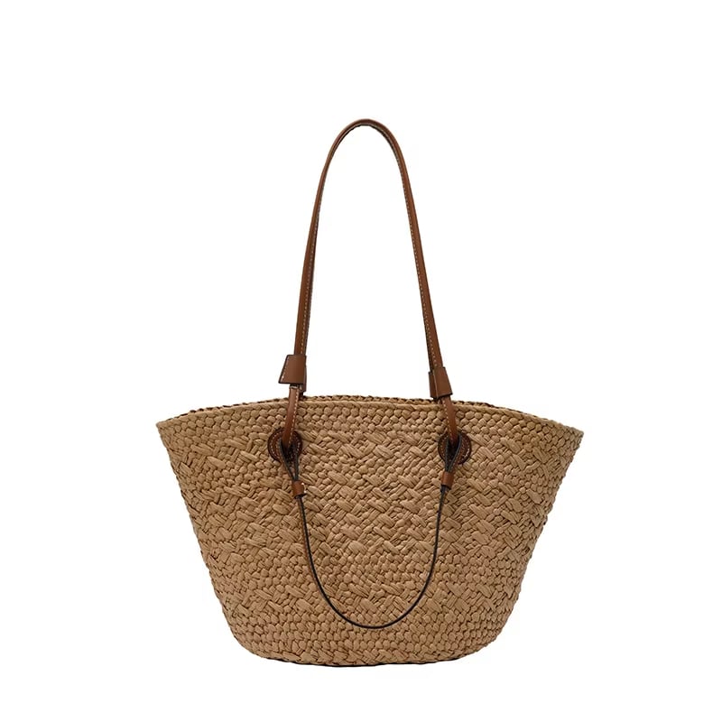 Sac Rotin Marron et Chic Sac Rotin Marron et Chic sur fond blanc